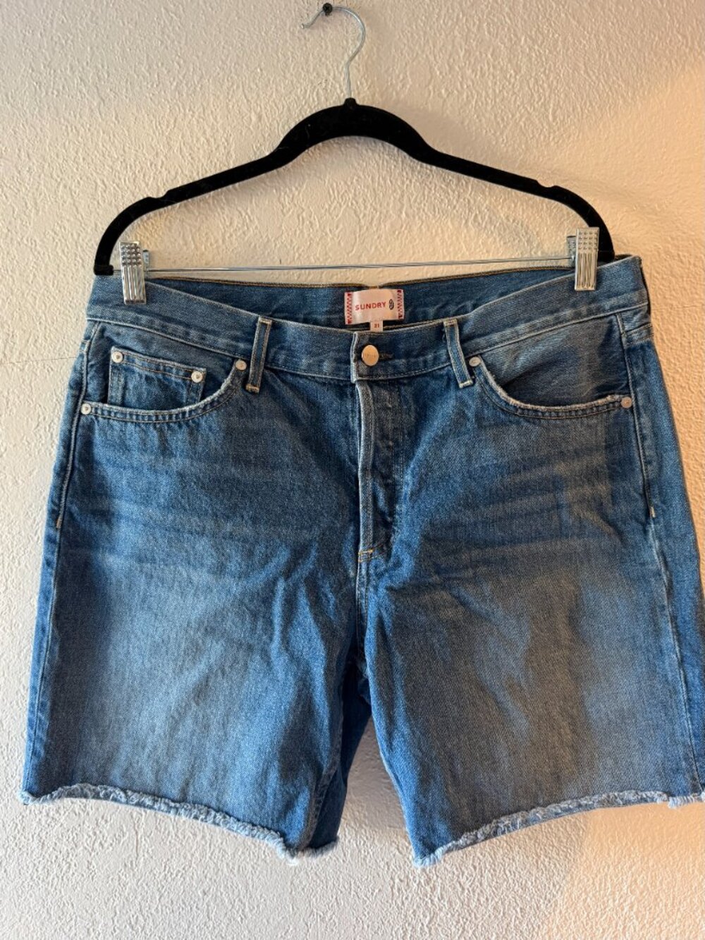 Sundry  Heart Embroidered Denim Shorts, Size 31